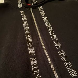 Supreme - Topline Zip Up Hoodie